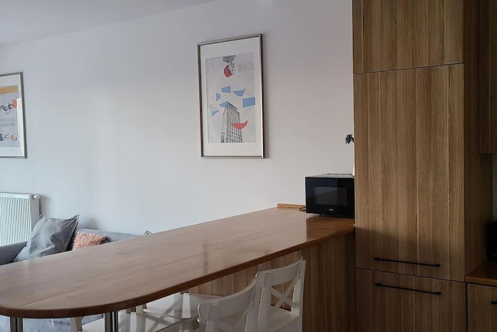 Wellsituated 1 Bedroom Condo In Warsaw Freeparking Buitenkant foto