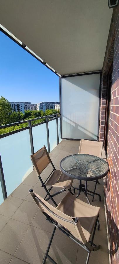 Wellsituated 1 Bedroom Condo In Warsaw Freeparking Buitenkant foto